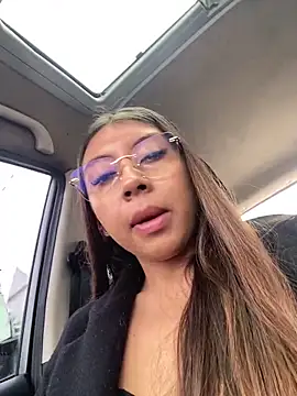 Sara-cooper2 online show from December 22, 2025, 5:10 pm