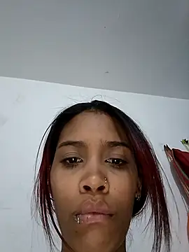 Khalessycute online show from October 15, 2025, 4:56 am