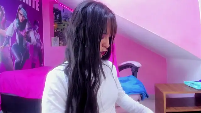 mikaela303av online show from October 31, 2025, 2:56 am