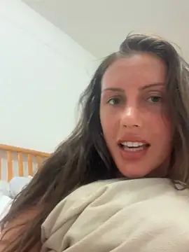 MilaRenee online show from October 30, 2025, 8:20 pm