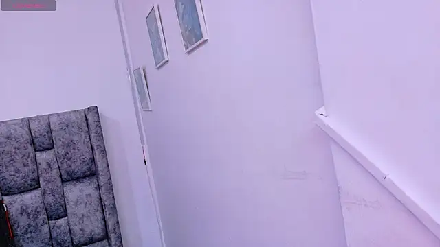 Snapshot of Lizbeth_Rouse chatting on October 21, 2025, 10:27 am Lizbeth Rouse online show from October 21, 2025, 10:27 am