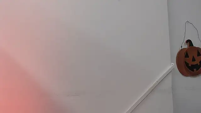 Snapshot of Lizbeth_Rouse chatting on October 25, 2025, 10:23 am Lizbeth Rouse online show from October 25, 2025, 10:23 am