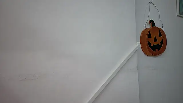 Snapshot of Lizbeth_Rouse chatting on October 28, 2025, 11:03 am Lizbeth Rouse online show from October 28, 2025, 11:03 am