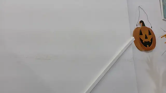 Snapshot of Lizbeth_Rouse chatting on November 1, 2025, 11:34 am Lizbeth Rouse online show from November 1, 2025, 11:34 am