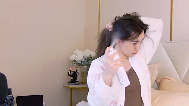 Snapshot of MiaMarlow chatting on November 16, 2025, 9:09 pm MiaMarlow online show from November 16, 2025, 9:09 pm