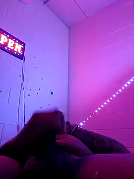 Nuttygmarley online show from November 27, 2025, 9:44 am