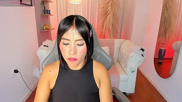 Snapshot of Natalia_Leon8 chatting on October 25, 2025, 3:58 am Natalia Leon8 online show from October 25, 2025, 3:58 am