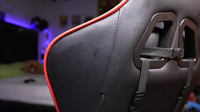 logan hugh8 online show from March 16, 2026, 5:44 am