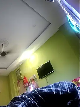 young-gf-bf online show from May 6, 2026, 1:03 am