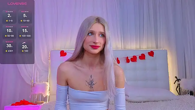 Monica Leen online show from February 15, 2026, 7:51 am