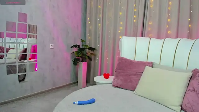 Snapshot of _Sunpuddle chatting on February 17, 2026, 12:07 am Sunpuddle online show from February 17, 2026, 12:07 am