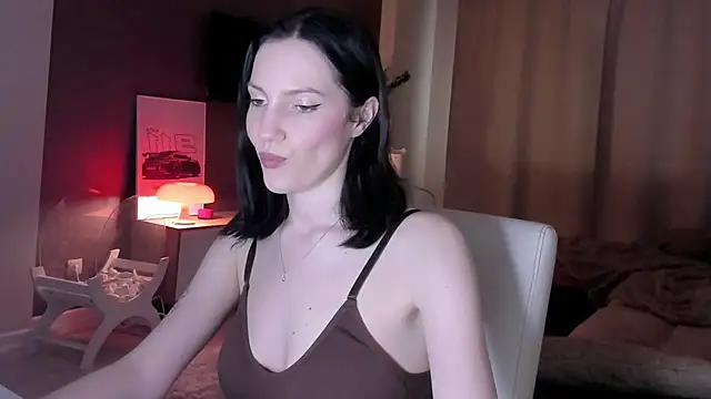 AdeleShinemm online show from April 8, 2026, 6:24 am