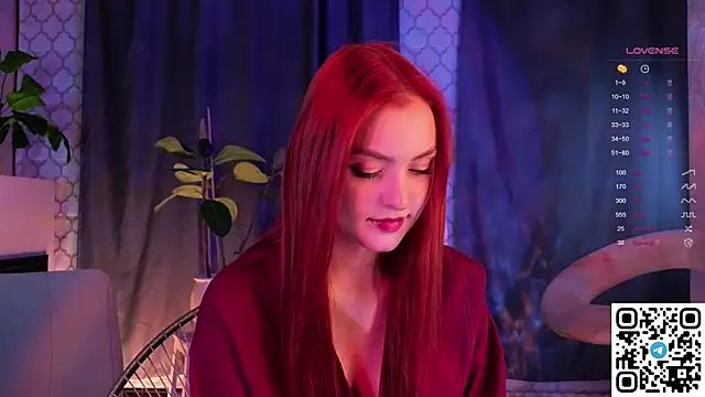 Snapshot of GildedKitten chatting on November 24, 2025, 6:18 pm GildedKitten online show from November 24, 2025, 6:18 pm