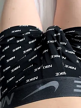 Snapshot of luckylover2024 chatting on December 23, 2025, 9:07 am luckylover2024 online show from December 23, 2025, 9:07 am