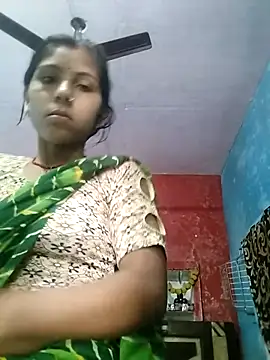 Snapshot of Laxmixx2 chatting on October 6, 2025, 6:11 am Laxmixx2 online show from October 6, 2025, 6:11 am