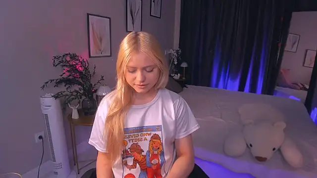 Millie Vanillies online show from September 12, 2025, 2:28 pm