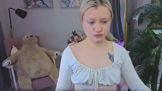 Millie Vanillies online show from October 12, 2025, 3:22 pm