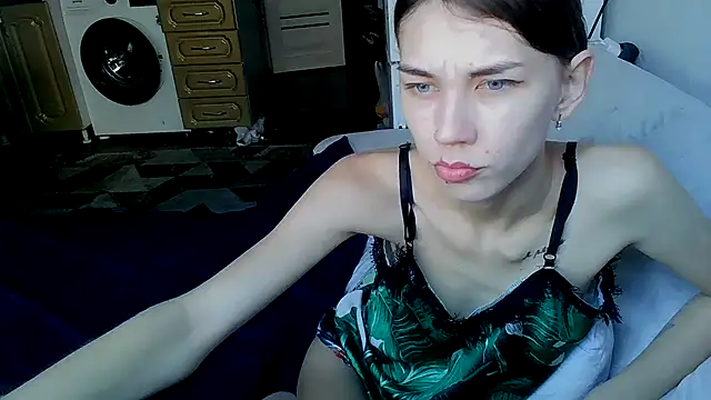 Snapshot of Crazy_Empresis chatting on September 25, 2025, 5:44 am Crazy Empresis online show from September 25, 2025, 5:44 am