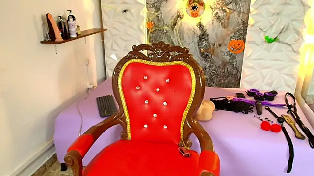 Luciana r online show from October 29, 2025, 10:00 pm