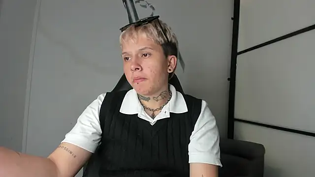AlanRed  online show from October 3, 2025, 4:31 am