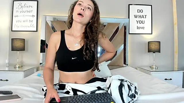 Snapshot of cellestehot chatting on January 11, 2026, 4:39 am cellestehot online show from January 11, 2026, 4:39 am