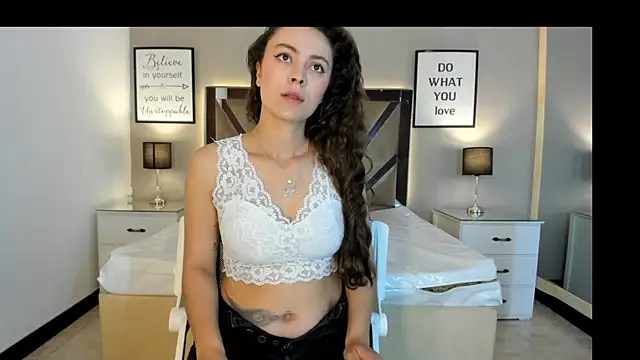 Snapshot of cellestehot chatting on February 18, 2026, 1:40 pm cellestehot online show from February 18, 2026, 1:40 pm