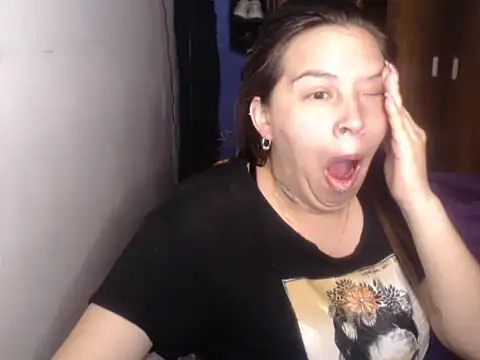 cloequeen15 online show from February 28, 2026, 1:50 am