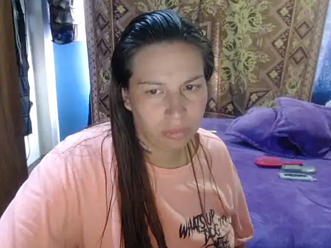 cloequeen15 online show from May 3, 2026, 3:51 pm