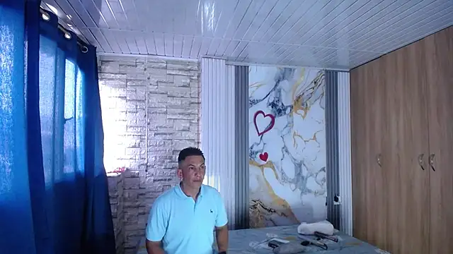 mollyandsam303av online show from March 1, 2026, 8:11 pm