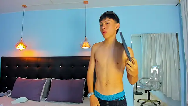 Abraham horny18 online show from October 30, 2025, 12:28 pm