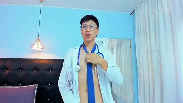 Abraham horny18 online show from October 31, 2025, 12:39 pm