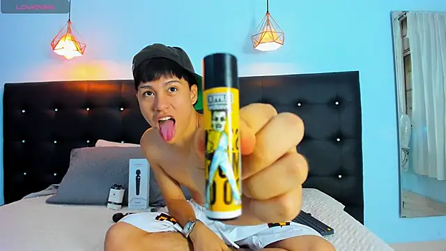 Abraham horny18 online show from November 3, 2025, 8:10 pm