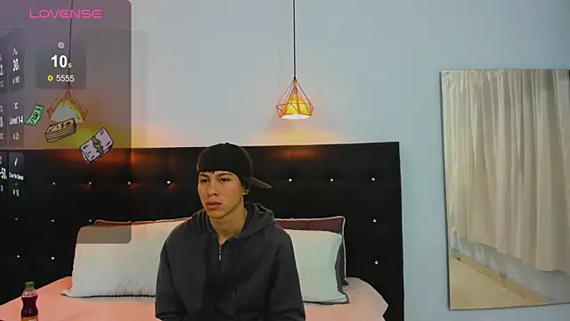 Abraham horny18 online show from November 17, 2025, 8:25 pm