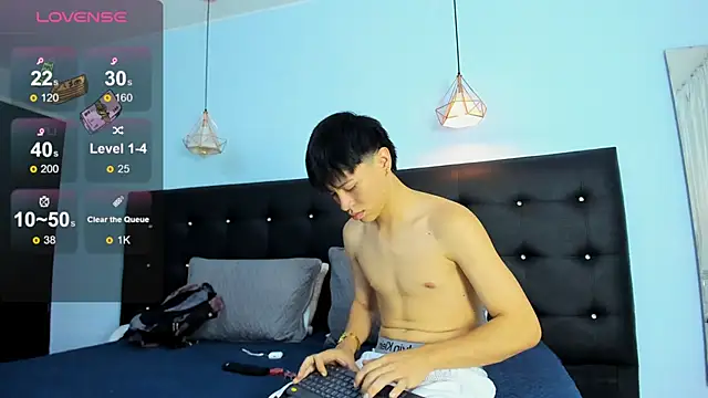 Abraham horny18 online show from December 2, 2025, 8:26 pm