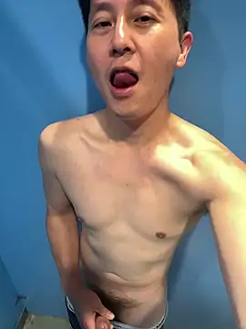 maxime0928 online show from April 14, 2026, 11:16 am