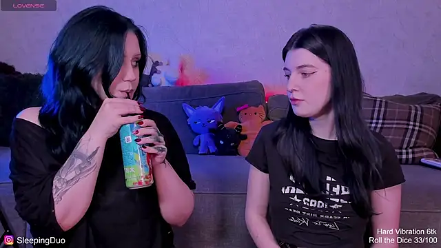 Threesomebabes online show from June 16, 2026, 8:33 pm