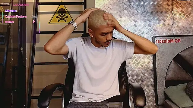 MarcusRain  online show from October 6, 2025, 3:37 am