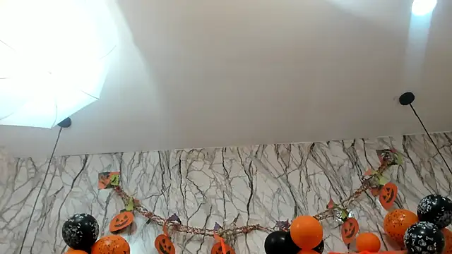 EXOTIC EBONY  online show from October 21, 2025, 7:03 pm