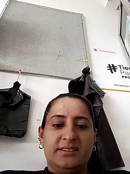 Titiss8921 online show from October 27, 2025, 11:58 am