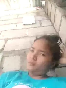 Snapshot of Sexy-Mama25 chatting on November 27, 2025, 2:57 am Sexy-Mama25 online show from November 27, 2025, 2:57 am