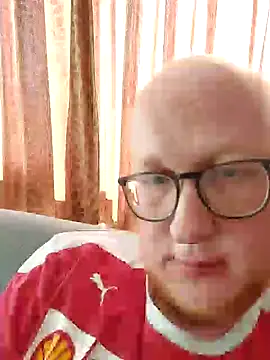 geilerd122 online show from September 15, 2025, 2:06 pm