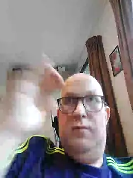 geilerd122 online show from October 6, 2025, 4:48 pm