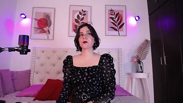 barbyehot online show from October 27, 2025, 8:46 pm