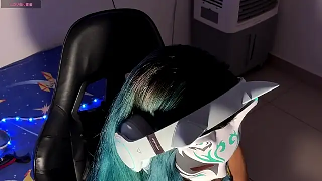 bluesubmissive online show from October 28, 2025, 4:49 am