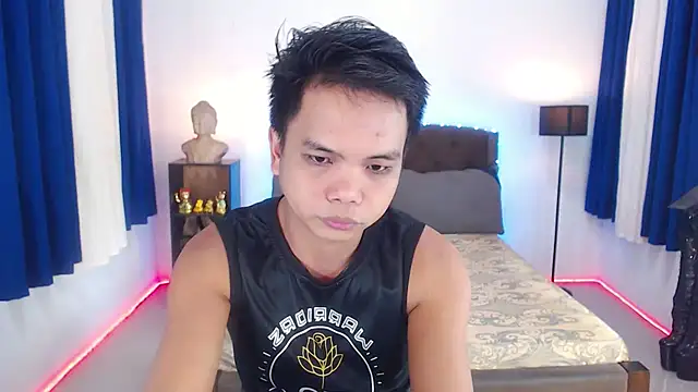 Snapshot of XExtraServiceManX chatting on October 21, 2025, 12:28 pm XExtraServiceManX online show from October 21, 2025, 12:28 pm