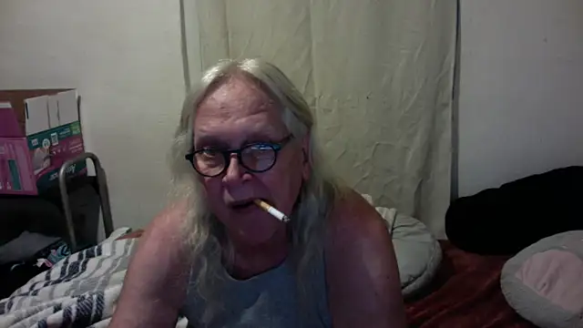 OldLadySara online show from May 24, 2026, 12:37 am