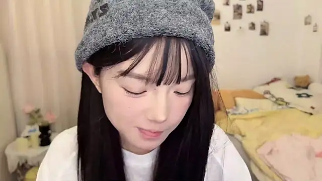 Momo-xx online show from January 8, 2026, 12:35 am