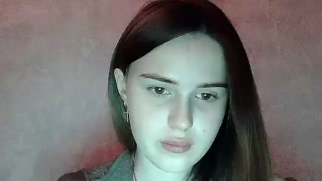 SweetLoraa online show from November 17, 2025, 4:13 pm