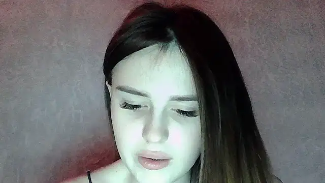 SweetLoraa online show from March 8, 2026, 7:06 pm