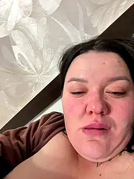 SunnyLeila2101 online show from December 13, 2025, 9:42 pm